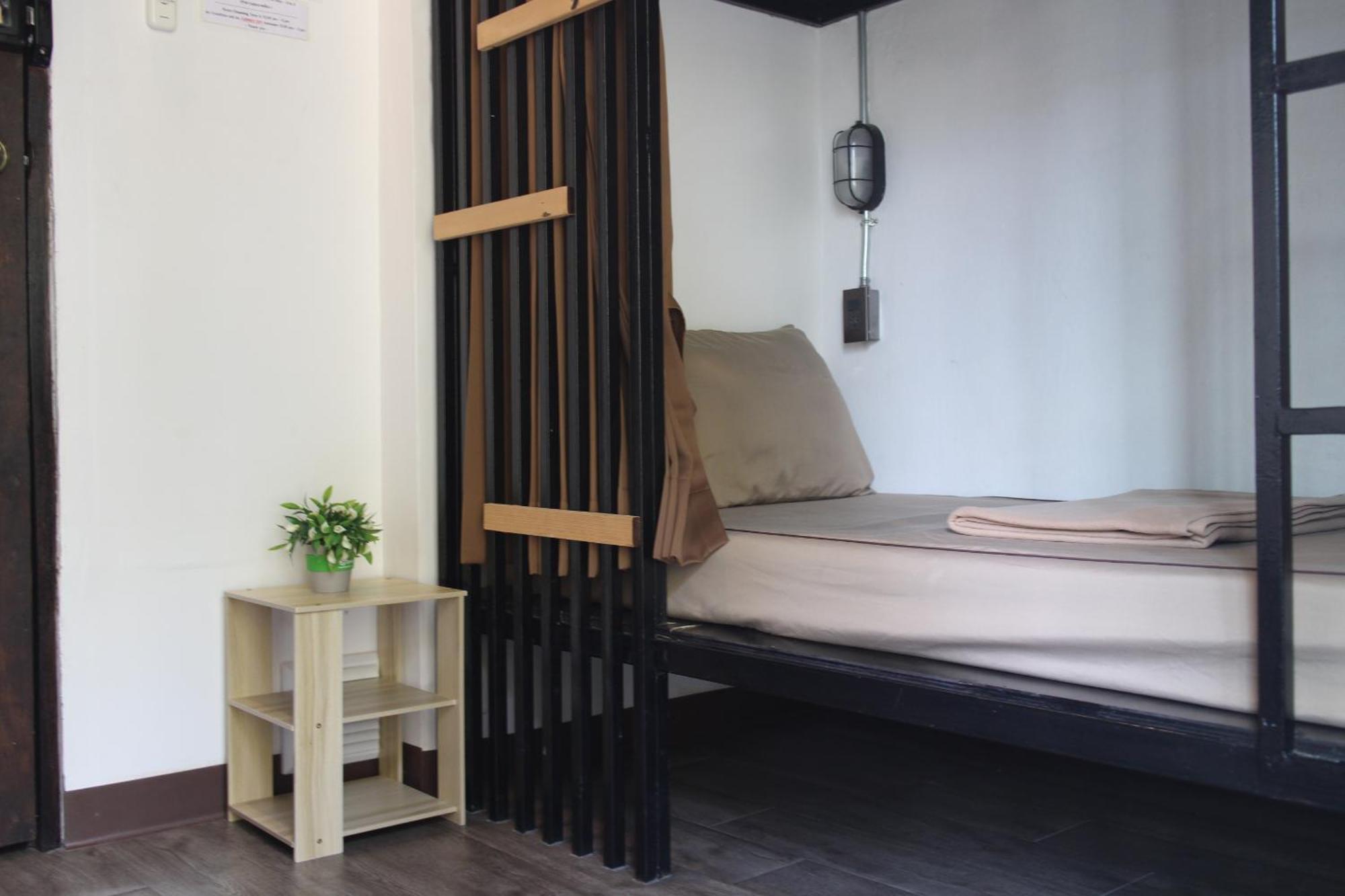 Feel Good Bangkok Hostel Exterior foto